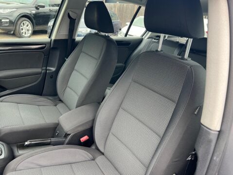 Volkswagen Golf 1.6 TDI Match DSG Euro 5 5dr 28