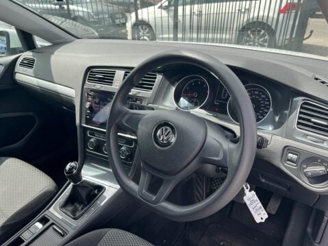 Volkswagen Golf 1.0 TSI BlueMotion Tech S Euro 6 (s/s) 5dr 11