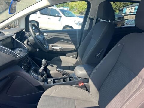 Ford Grand C-Max 1.0T EcoBoost Zetec Euro 6 (s/s) 5dr 25