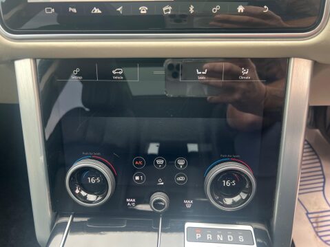 Land Rover Range Rover 3.0 SD V6 Vogue SE Auto 4WD Euro 6 (s/s) 5dr 43