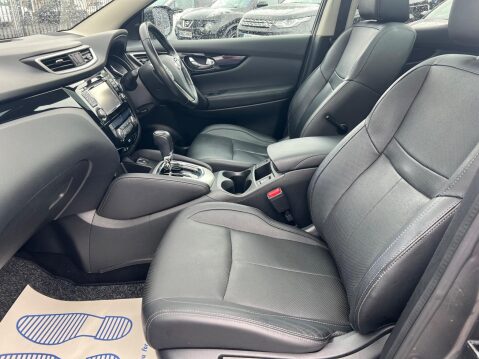 Nissan Qashqai 1.6 dCi Tekna XTRON 2WD Euro 5 (s/s) 5dr 23