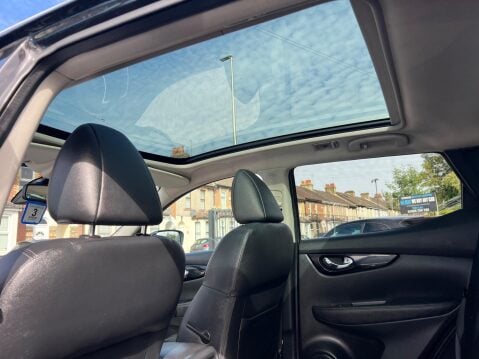 Nissan Qashqai 1.6 dCi Tekna XTRON 2WD Euro 6 (s/s) 5dr 30