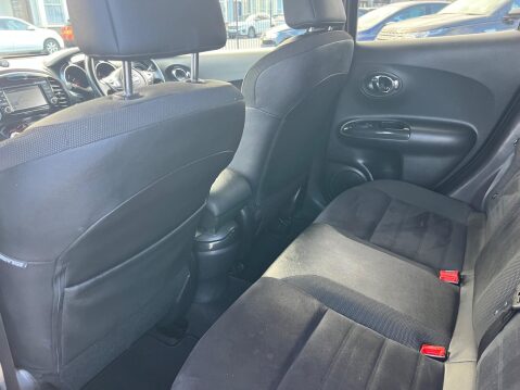 Nissan Juke 1.6 N-Connecta XTRON Euro 6 5dr 27
