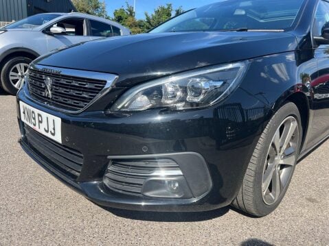 Peugeot 308 1.2 PureTech GPF Allure Euro 6 (s/s) 5dr 10