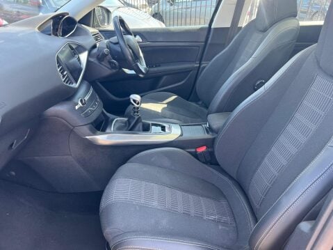 Peugeot 308 1.2 PureTech GPF Allure Euro 6 (s/s) 5dr 17