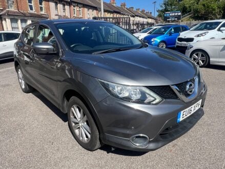 Nissan Qashqai 1.2 DIG-T Acenta 2WD Euro 6 (s/s) 5dr