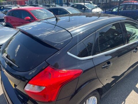 Ford Focus 1.0T EcoBoost Zetec Euro 5 (s/s) 5dr 10