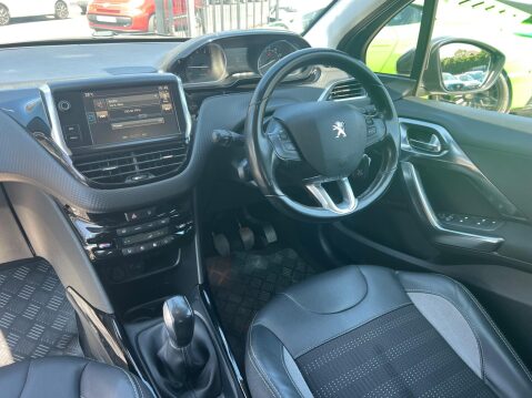 Peugeot 2008 1.2 PureTech Allure Euro 6 5dr 21