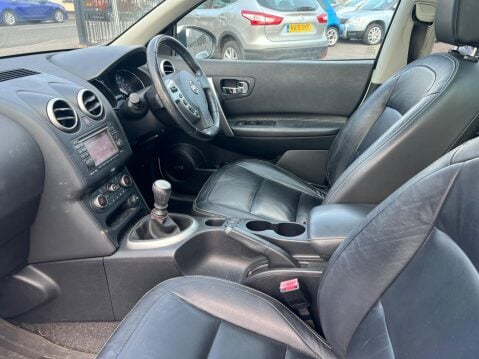 Nissan Qashqai 1.5 dCi Tekna 2WD Euro 5 5dr 11