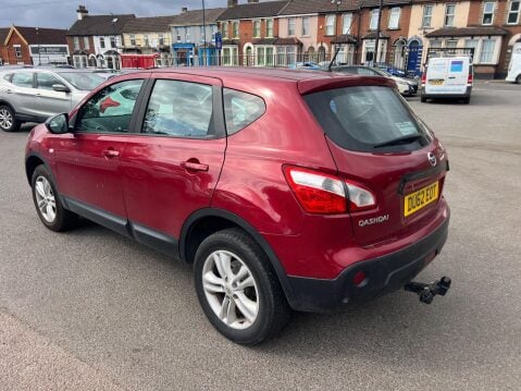 Nissan Qashqai 1.5 dCi Acenta 2WD Euro 5 5dr 4