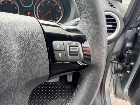 Vauxhall Corsa 1.4 16V SE Auto Euro 5 5dr 15