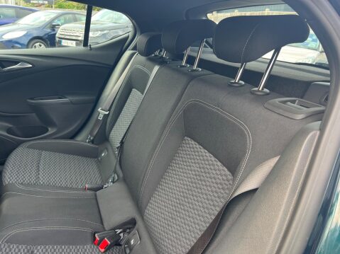 Vauxhall Astra 1.4i Turbo SRi Nav Auto Euro 6 (s/s) 5dr 28