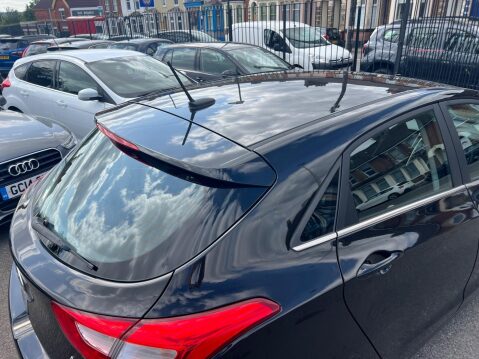 Hyundai i30 1.4 Blue Drive SE Nav Euro 6 (s/s) 5dr 17
