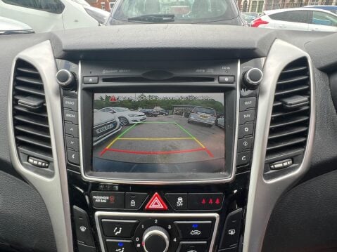 Hyundai i30 1.4 Blue Drive SE Nav Euro 6 (s/s) 5dr 17