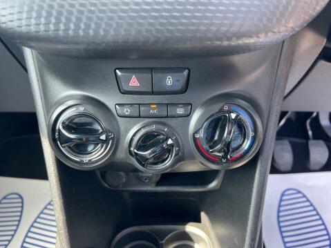 Peugeot 208 1.2 PureTech Active Euro 6 3dr 31