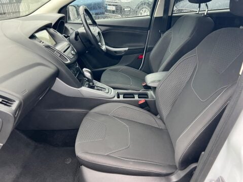 Ford Focus 1.0T EcoBoost Zetec Edition Auto Euro 6 (s/s) 5dr 23