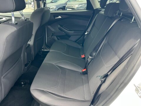 Ford Focus 1.0T EcoBoost Zetec Edition Auto Euro 6 (s/s) 5dr 28