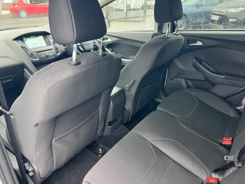 Ford Focus 1.0T EcoBoost Zetec Edition Auto Euro 6 (s/s) 5dr 25
