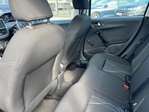 Peugeot 208 1.2 VTi PureTech Active Euro 6 5dr 21