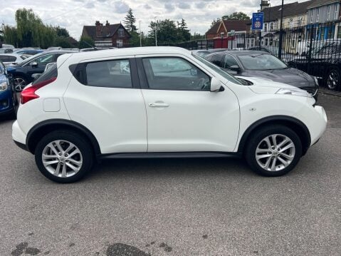 Nissan Juke 1.6 Acenta CVT Euro 5 5dr 8