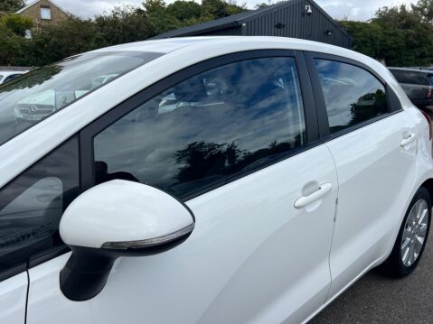 Kia Rio 1.4 2 Auto Euro 5 5dr 15