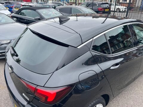 Vauxhall Astra 1.0i Turbo ecoFLEX SRi Nav Euro 6 (s/s) 5dr 11