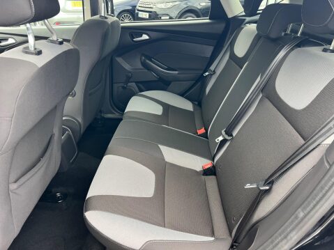 Ford Focus 1.0T EcoBoost Zetec Euro 5 (s/s) 5dr 28