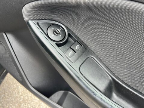Ford Focus 1.0T EcoBoost Zetec Euro 5 (s/s) 5dr 32