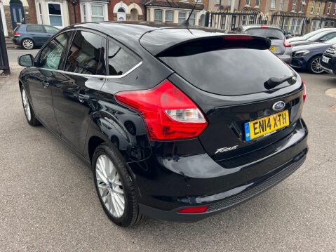 Ford Focus 1.0T EcoBoost Zetec Euro 5 (s/s) 5dr 4
