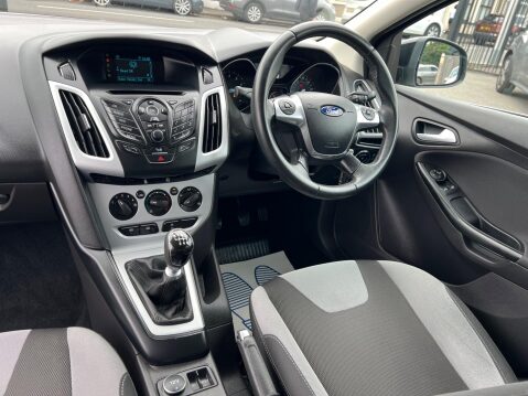 Ford Focus 1.0T EcoBoost Zetec Euro 5 (s/s) 5dr 22