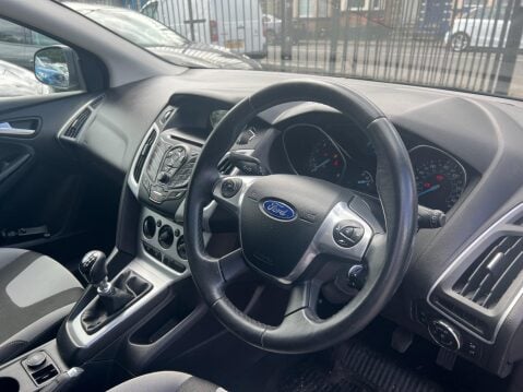 Ford Focus 1.0T EcoBoost Zetec Euro 5 (s/s) 5dr 14