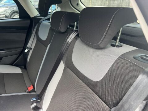 Ford Focus 1.0T EcoBoost Zetec Euro 5 (s/s) 5dr 23