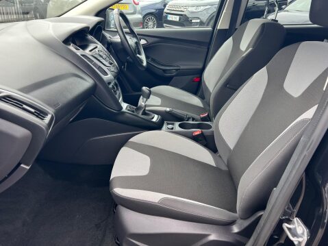 Ford Focus 1.0T EcoBoost Zetec Euro 5 (s/s) 5dr 24