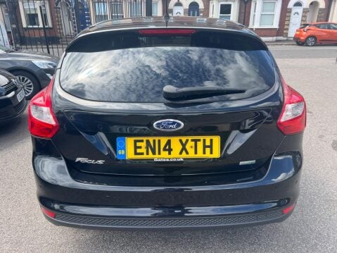 Ford Focus 1.0T EcoBoost Zetec Euro 5 (s/s) 5dr 5