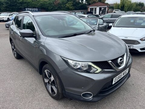 Nissan Qashqai 1.2 DIG-T N-Connecta XTRON 2WD Euro 6 (s/s) 5dr 1