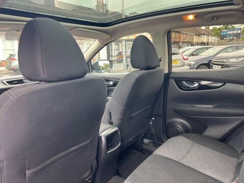 Nissan Qashqai 1.2 DIG-T N-Connecta XTRON 2WD Euro 6 (s/s) 5dr 21