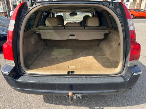 Volvo V70 2.4 D5 SE Geartronic 5dr 17