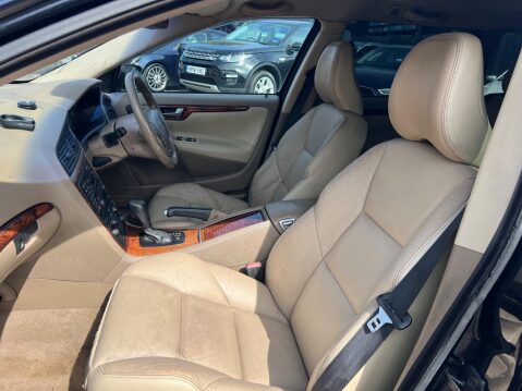 Volvo V70 2.4 D5 SE Geartronic 5dr 12