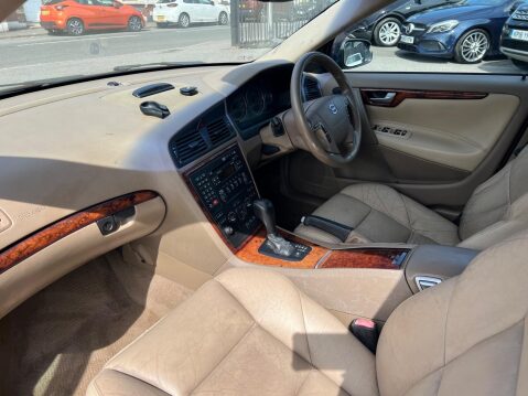 Volvo V70 2.4 D5 SE Geartronic 5dr 11