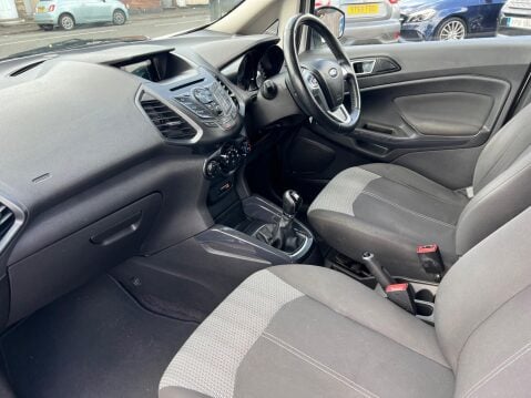 Ford Ecosport 1.0T EcoBoost Zetec 2WD Euro 6 (s/s) 5dr 16
