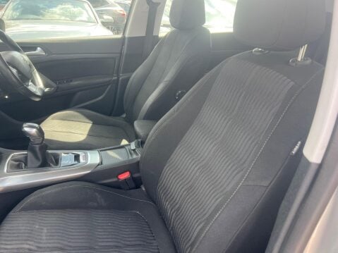 Peugeot 308 1.6 HDi Active Euro 5 5dr 14