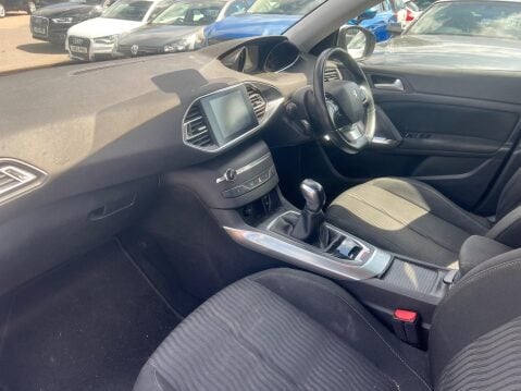 Peugeot 308 1.6 HDi Active Euro 5 5dr 13