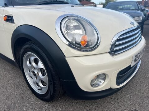Mini Hatch 1.6 One Steptronic Euro 5 3dr 12