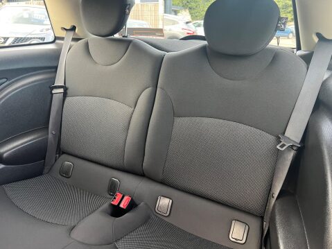Mini Hatch 1.6 One Steptronic Euro 5 3dr 25