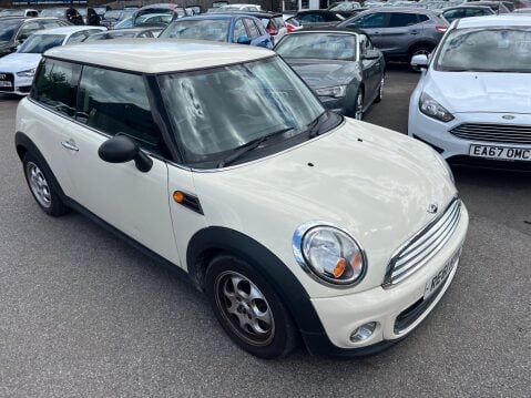 Mini Hatch 1.6 One Steptronic Euro 5 3dr 8