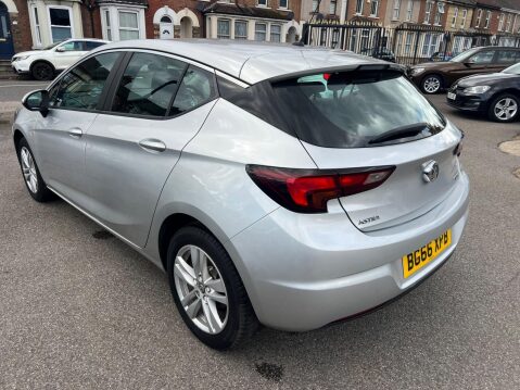 Vauxhall Astra 1.4i Turbo Design Auto Euro 6 (s/s) 5dr 4