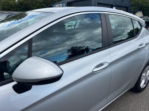Vauxhall Astra 1.4i Turbo Design Auto Euro 6 (s/s) 5dr 13