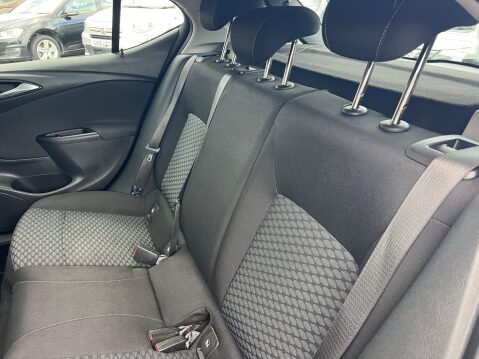 Vauxhall Astra 1.4i Turbo Design Auto Euro 6 (s/s) 5dr 27