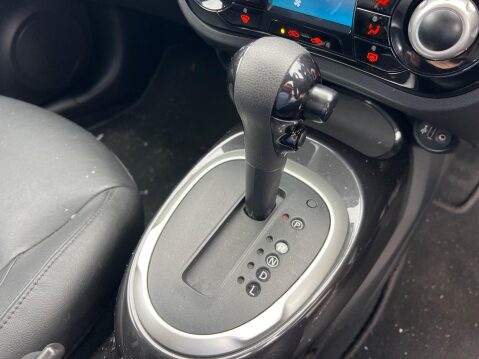 Nissan Juke 1.6 Tekna XTRON Euro 6 5dr 31