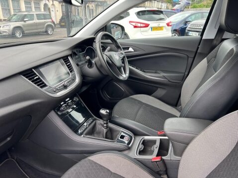Vauxhall Grandland X 1.2 Turbo Sport Nav Euro 6 (s/s) 5dr 18